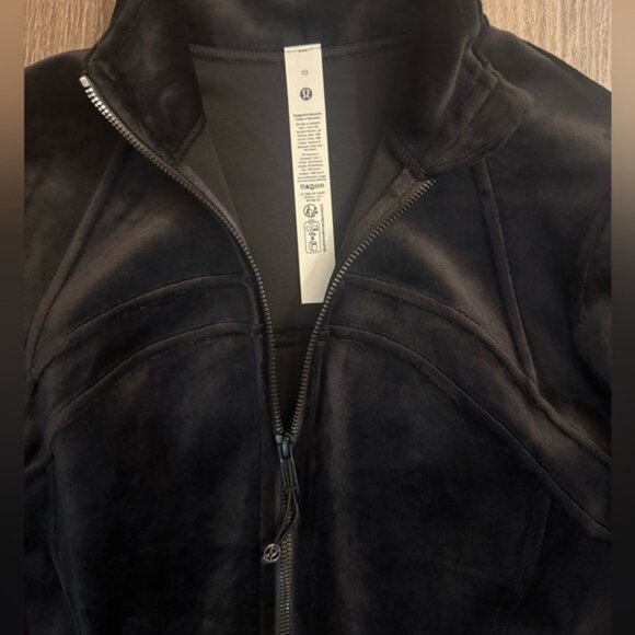 New with tags Lululemon Define Jacket Velvet. Black. Size 10. - Picture 14 of 16
